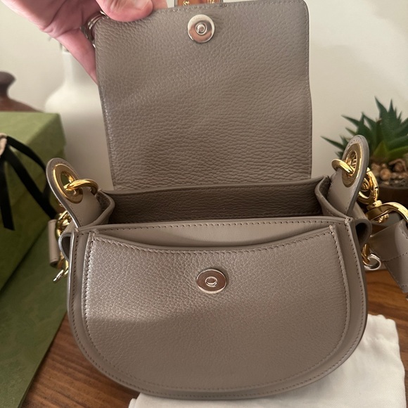 Chloe Gray Leather Bag with Gold Accents - Picture 2 of 12